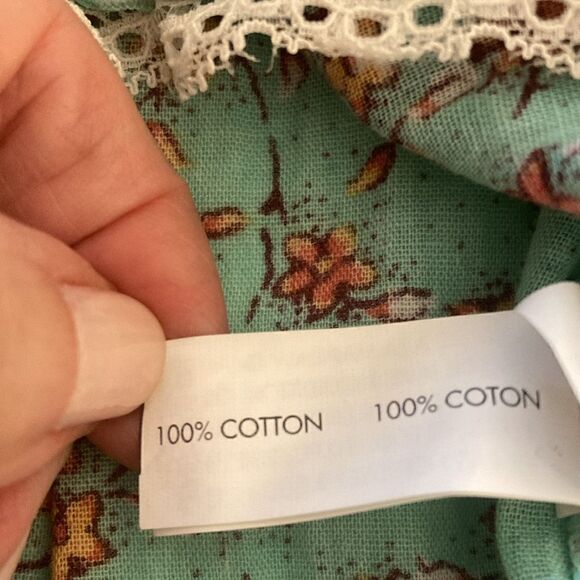 Poupette St Barth Girls’ Cotton Crop Top with Lace Trim & Button Panel. Size 12. - Picture 7 of 7